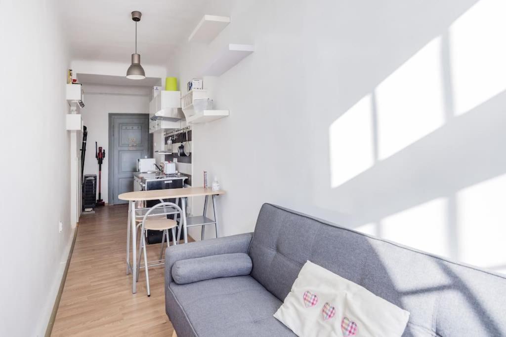 Cosy Central Apartment At River — Photos 3