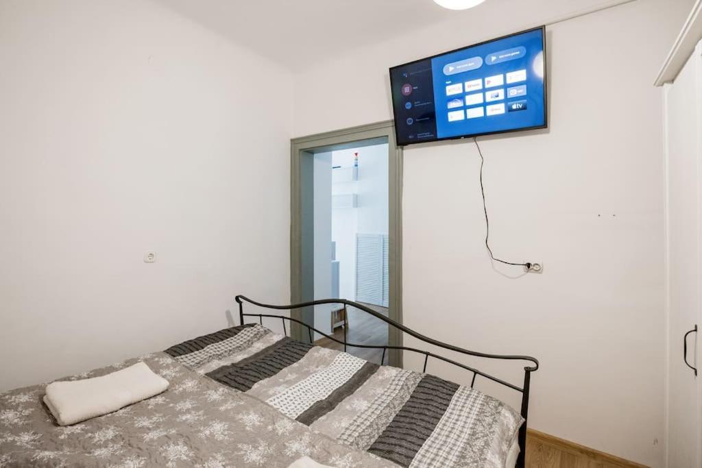 Cosy Central Apartment At River — Photos 1